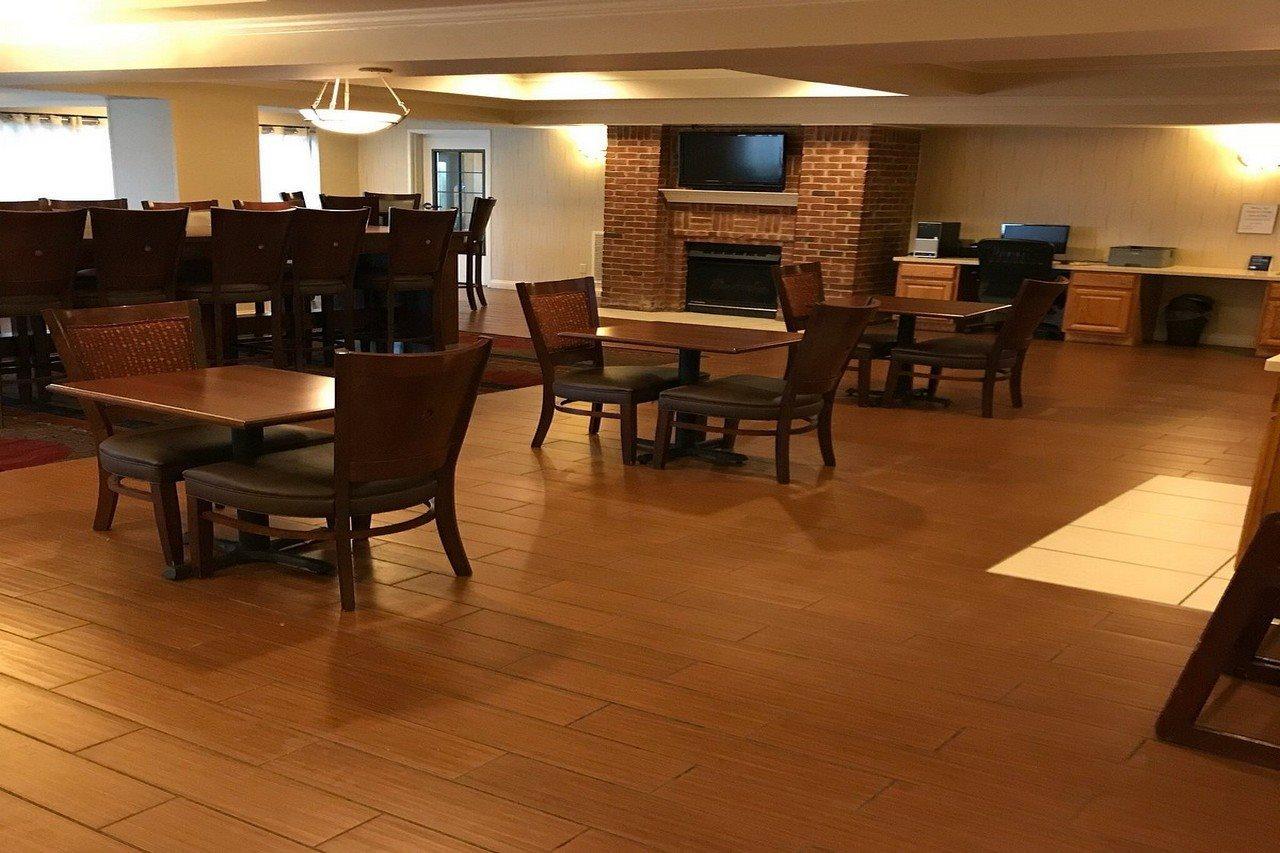 Holiday Inn Express Hotel & Suites לנקסטר מראה חיצוני תמונה